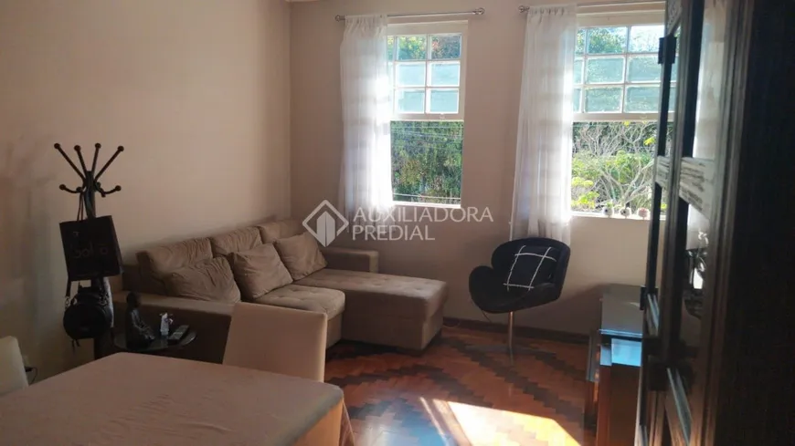 Foto 1 de Apartamento com 3 Quartos à venda, 69m² em Passo da Areia, Porto Alegre