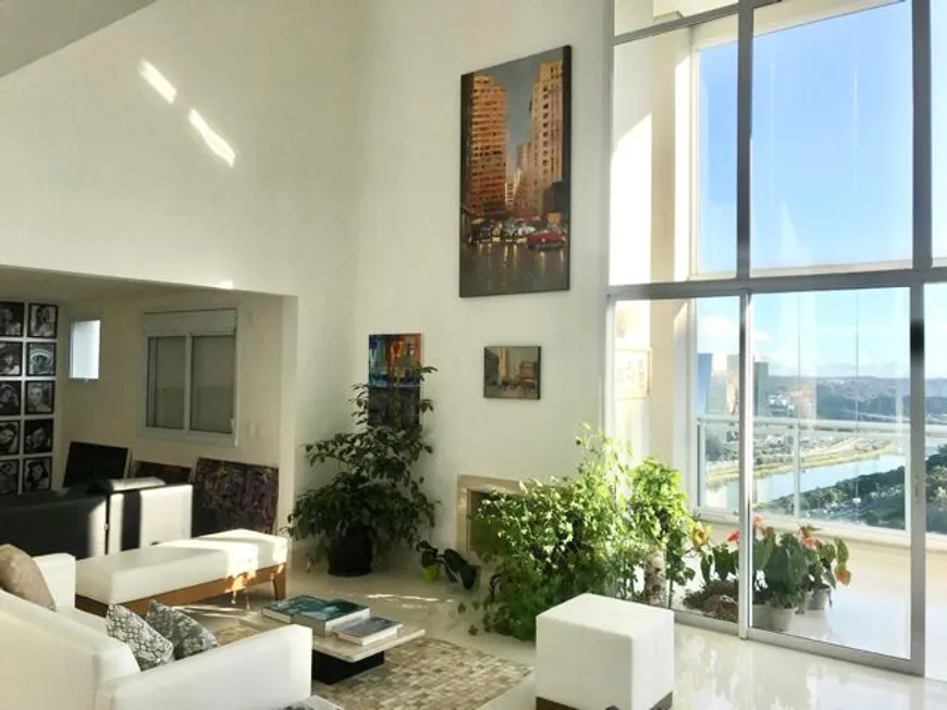 Foto 1 de Apartamento com 3 Quartos à venda, 301m² em Panamby, São Paulo
