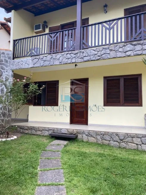 Foto 1 de Casa com 4 Quartos à venda, 278m² em Riviera Fluminense, Macaé