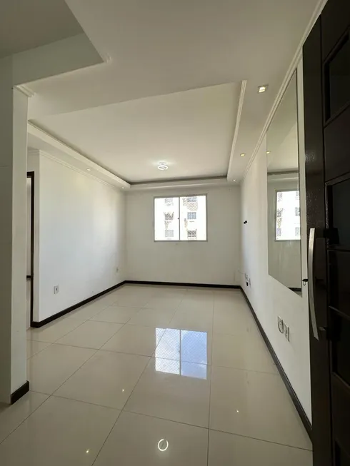 Foto 1 de Apartamento com 2 Quartos à venda, 40m² em Jardim Limoeiro, Camaçari