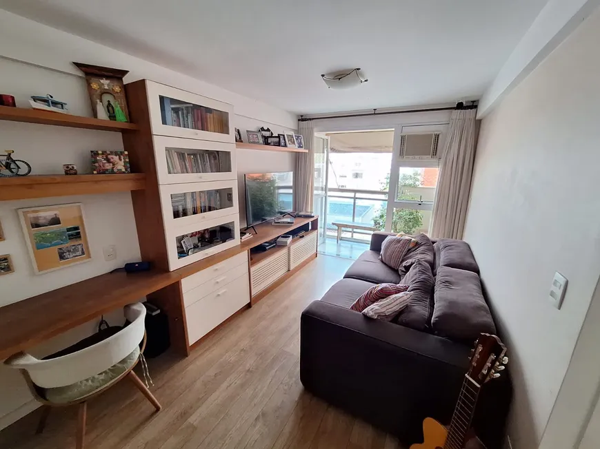 Foto 1 de Apartamento com 2 Quartos à venda, 61m² em Laranjeiras, Rio de Janeiro