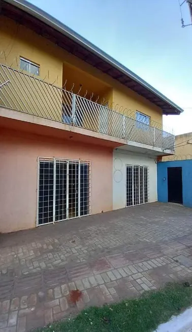 Foto 1 de Sobrado com 3 Quartos à venda, 190m² em Cabreúva, Campo Grande