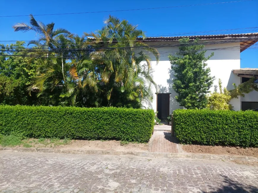 Foto 1 de Casa de Condomínio com 4 Quartos à venda, 450m² em Buraquinho, Lauro de Freitas