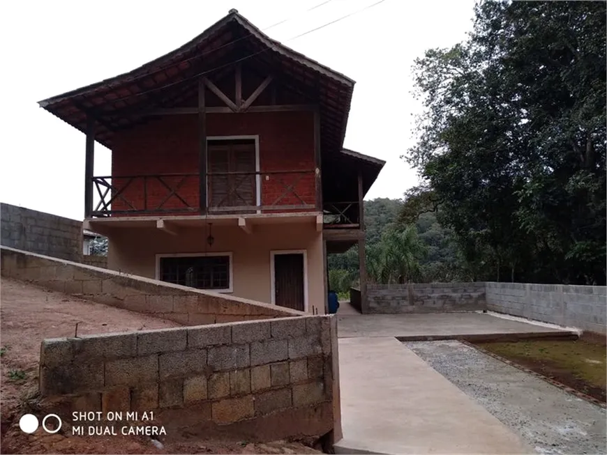 Foto 1 de Sobrado com 4 Quartos à venda, 280m² em Serra da Cantareira, Mairiporã