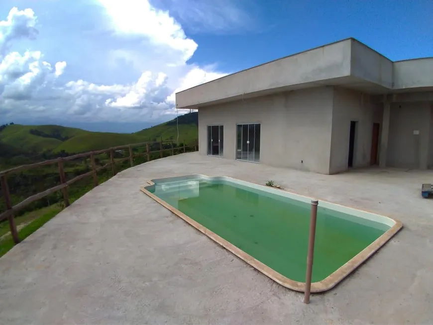 Foto 1 de Fazenda/Sítio com 3 Quartos à venda, 226m² em Fazenda da Grama, Rio Claro