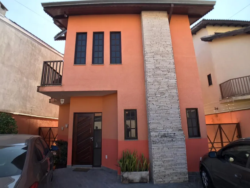 Foto 1 de Casa com 3 Quartos à venda, 210m² em Vila Oliveira, Mogi das Cruzes