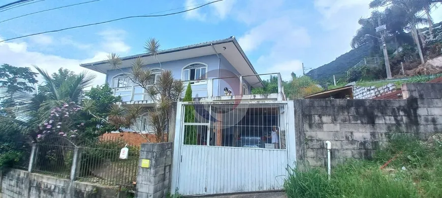 Foto 1 de Casa com 4 Quartos para alugar, 110m² em Ribeirão da Ilha, Florianópolis