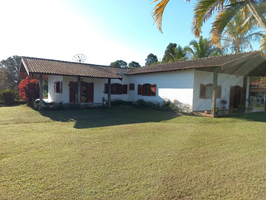 Foto 1 de Fazenda/Sítio com 4 Quartos à venda, 296m² em Zona Rural, Tietê