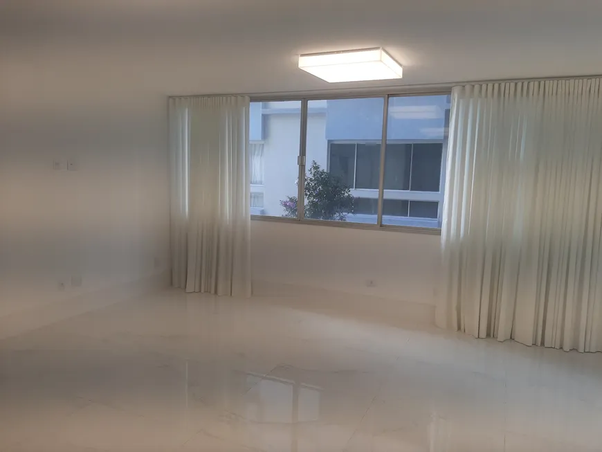 Foto 1 de Apartamento com 4 Quartos à venda, 120m² em Santa Cecília, São Paulo