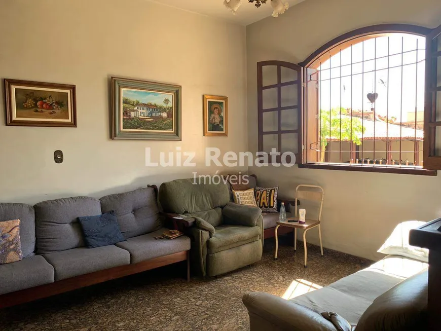 Foto 1 de Casa com 3 Quartos à venda, 386m² em Palmares, Belo Horizonte