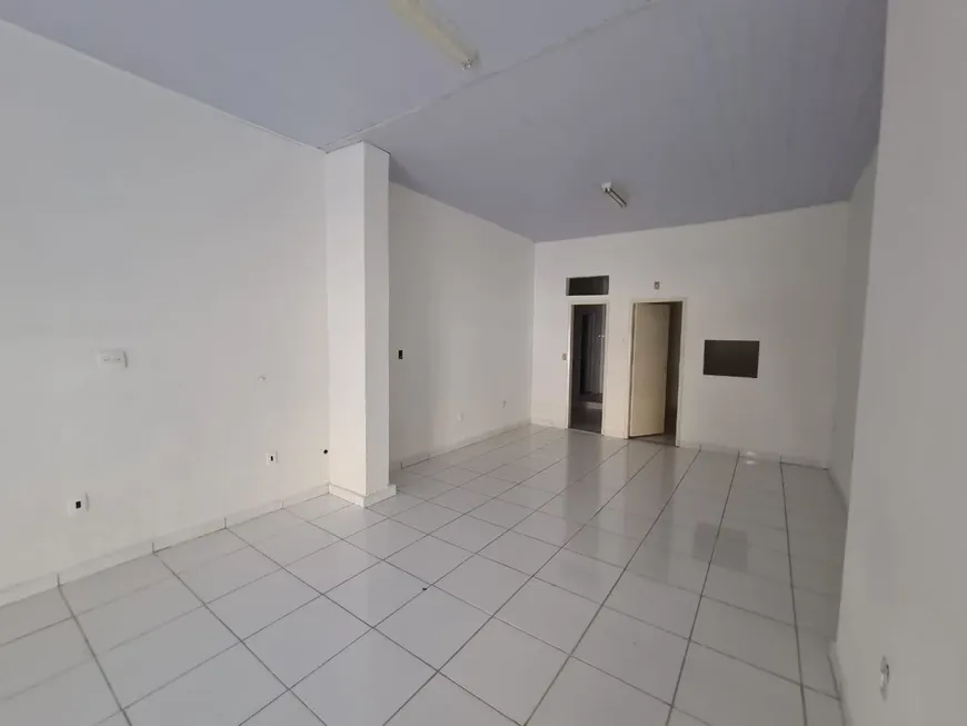 Foto 1 de Ponto Comercial para alugar, 62m² em São Cristóvão, Rio de Janeiro