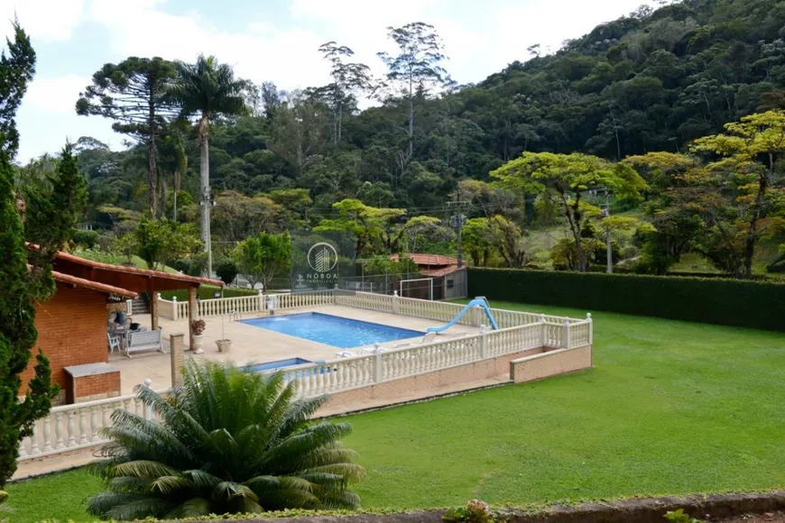 Foto 1 de Fazenda/Sítio com 8 Quartos à venda, 40000m² em Quinta Lebrão, Teresópolis