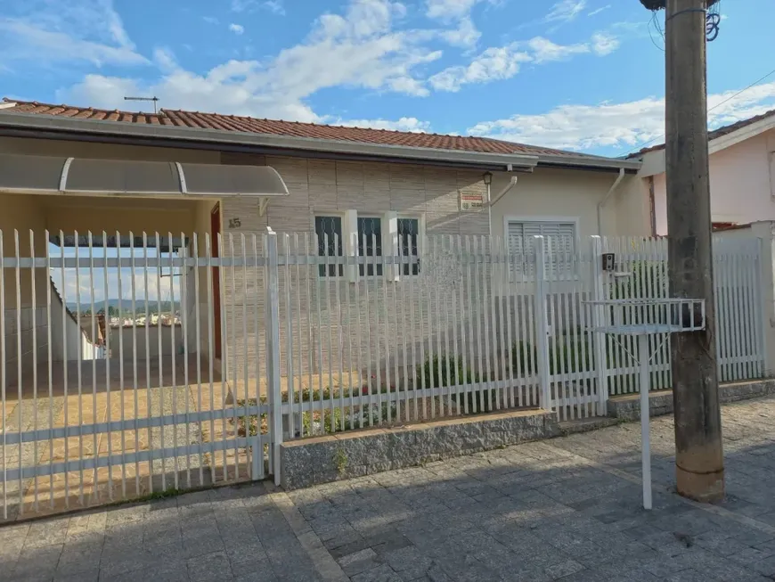 Foto 1 de Casa com 2 Quartos à venda, 133m² em Jardim Formosa, Poços de Caldas