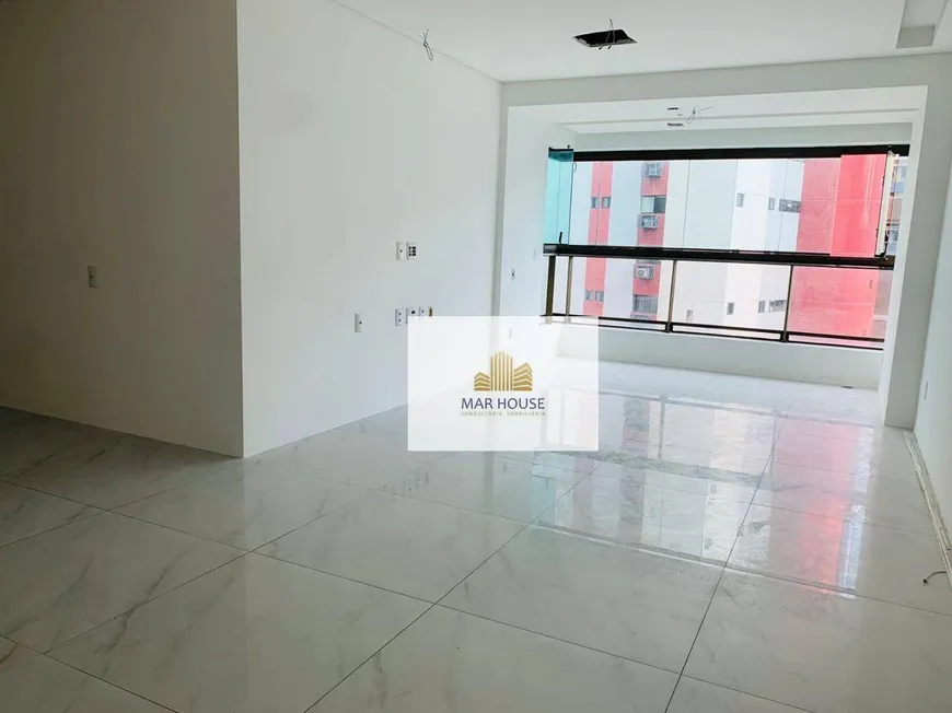 Foto 1 de Apartamento com 4 Quartos à venda, 137m² em Pina, Recife