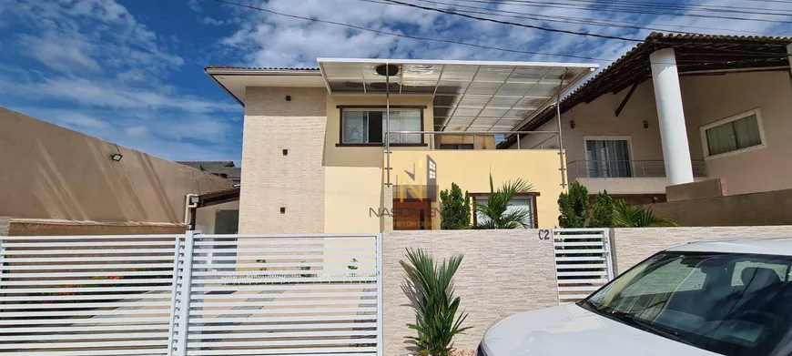 Foto 1 de Casa com 4 Quartos à venda, 202m² em Estrada do Coco, Lauro de Freitas