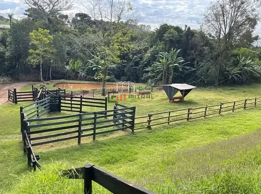 Foto 1 de Fazenda/Sítio com 3 Quartos à venda, 44800m² em Zona Rural, Rolândia