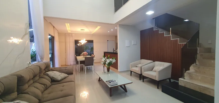 Foto 1 de Casa com 3 Quartos à venda, 190m² em Urucunema, Eusébio