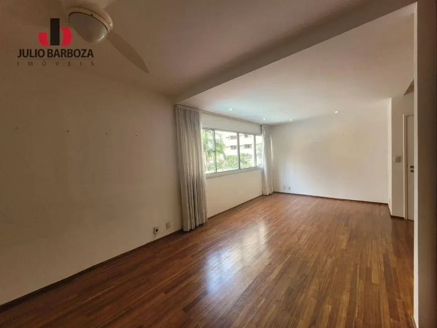 Foto 1 de Apartamento com 2 Quartos para venda ou aluguel, 140m² em Moema, São Paulo