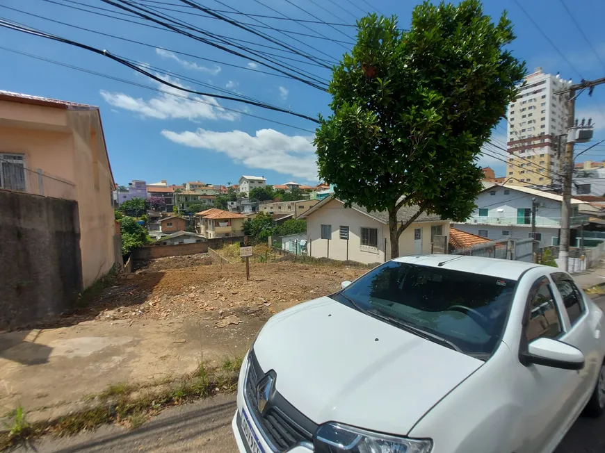 Foto 1 de Lote/Terreno à venda, 450m² em Barreiros, São José