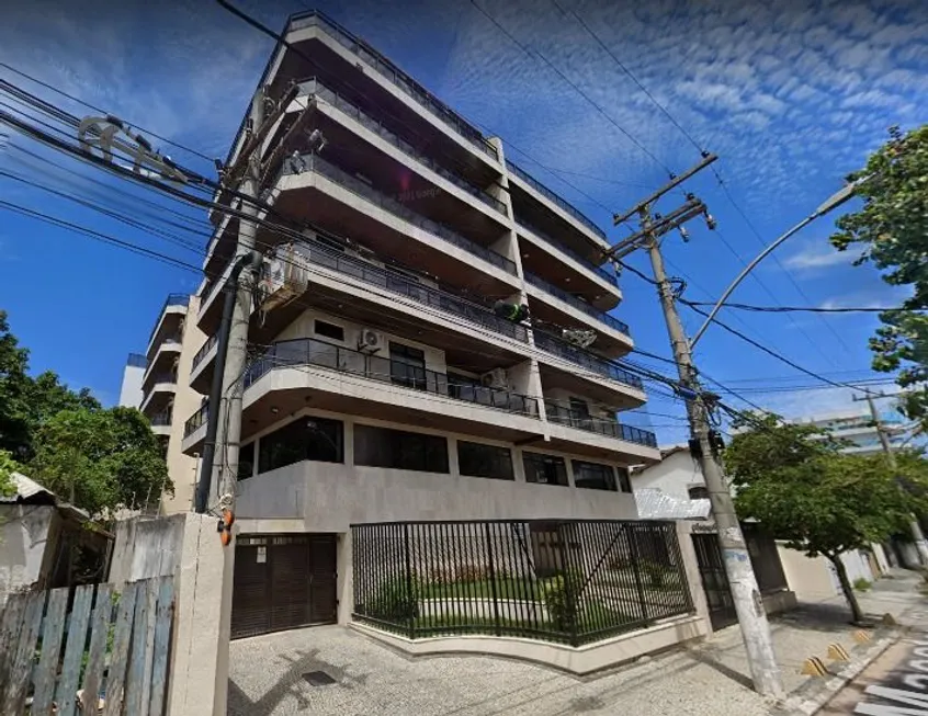 Foto 1 de Apartamento com 3 Quartos à venda, 140m² em Passagem, Cabo Frio