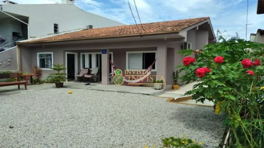 Foto 1 de Casa com 3 Quartos à venda, 400m² em Barra da Lagoa, Florianópolis