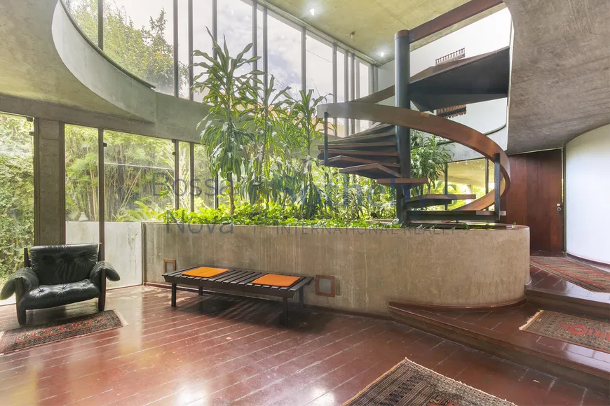 Foto 1 de Casa com 4 Quartos à venda, 444m² em Alto de Pinheiros, São Paulo