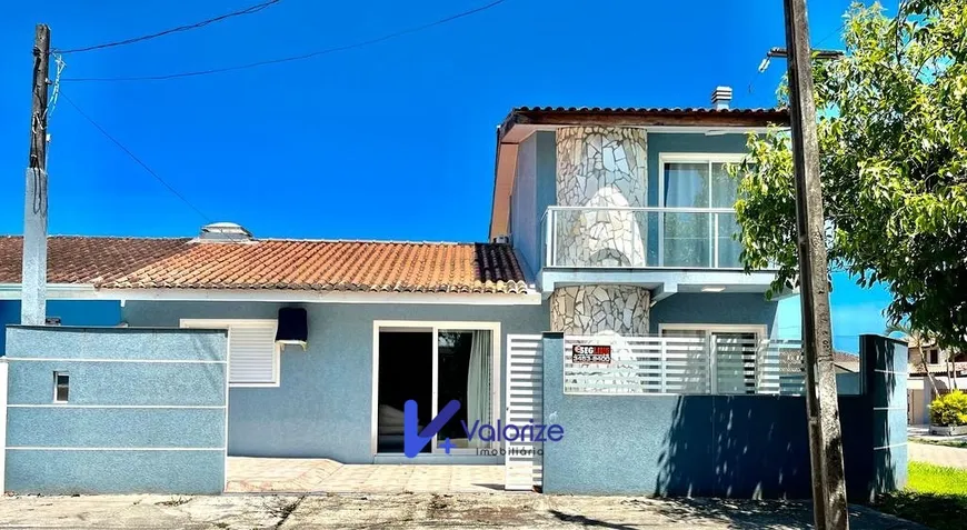 Foto 1 de Sobrado com 3 Quartos à venda, 120m² em , Pontal do Paraná