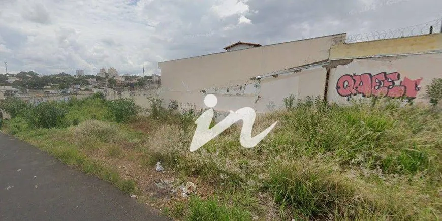 Foto 1 de Lote/Terreno à venda, 586m² em Martins, Uberlândia