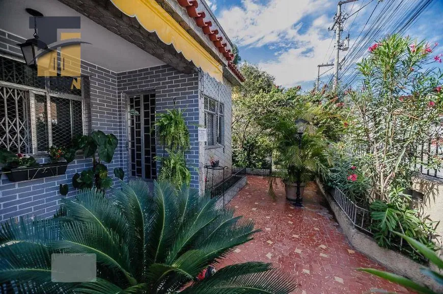 Foto 1 de Casa com 2 Quartos à venda, 100m² em Barreto, São Gonçalo