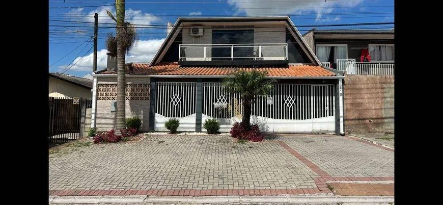 Foto 1 de Sobrado com 3 Quartos à venda, 186m² em Alto Boqueirão, Curitiba
