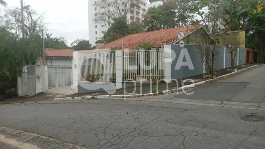 Foto 1 de Casa com 3 Quartos para alugar, 320m² em Vila Albertina, São Paulo