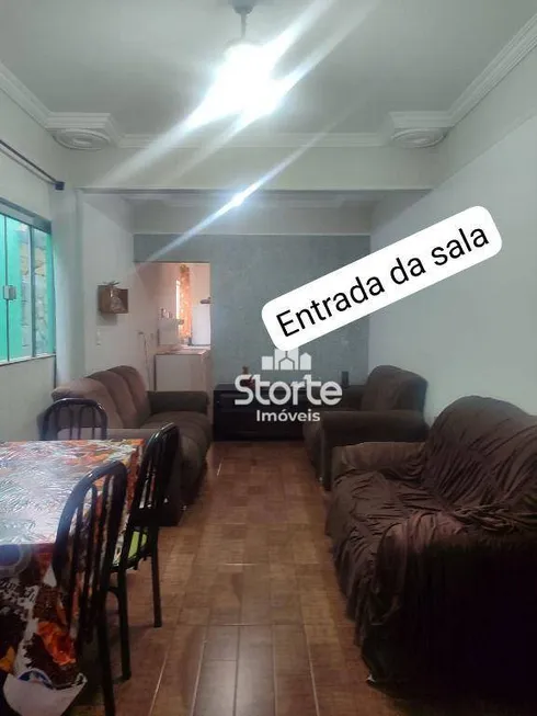 Foto 1 de Casa com 3 Quartos à venda, 190m² em Jardim Canaã, Uberlândia