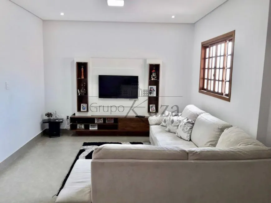 Foto 1 de Casa com 3 Quartos à venda, 140m² em Borda da Mata, Caçapava