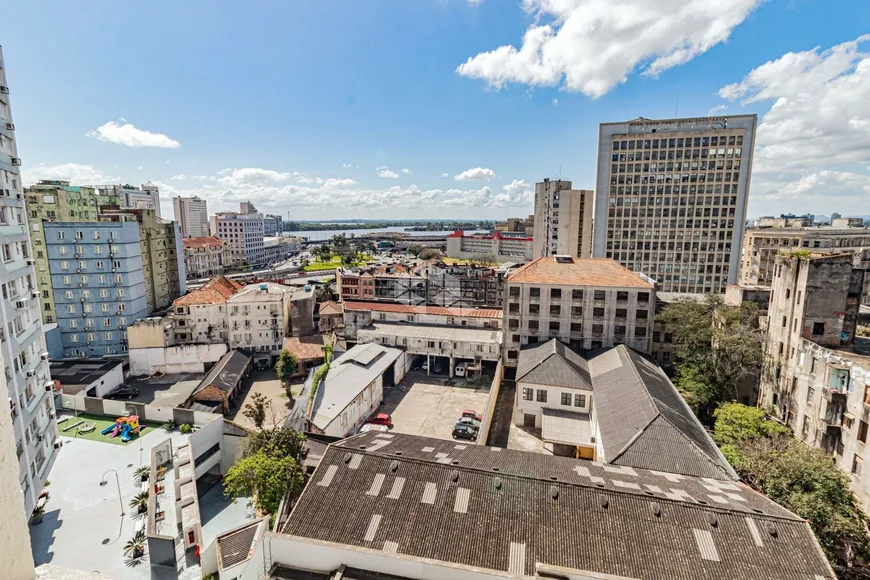 Foto 1 de Apartamento com 2 Quartos à venda, 69m² em Centro Histórico, Porto Alegre