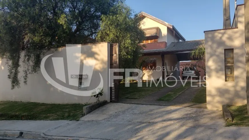 Foto 1 de Casa com 3 Quartos à venda, 540m² em , Alumínio