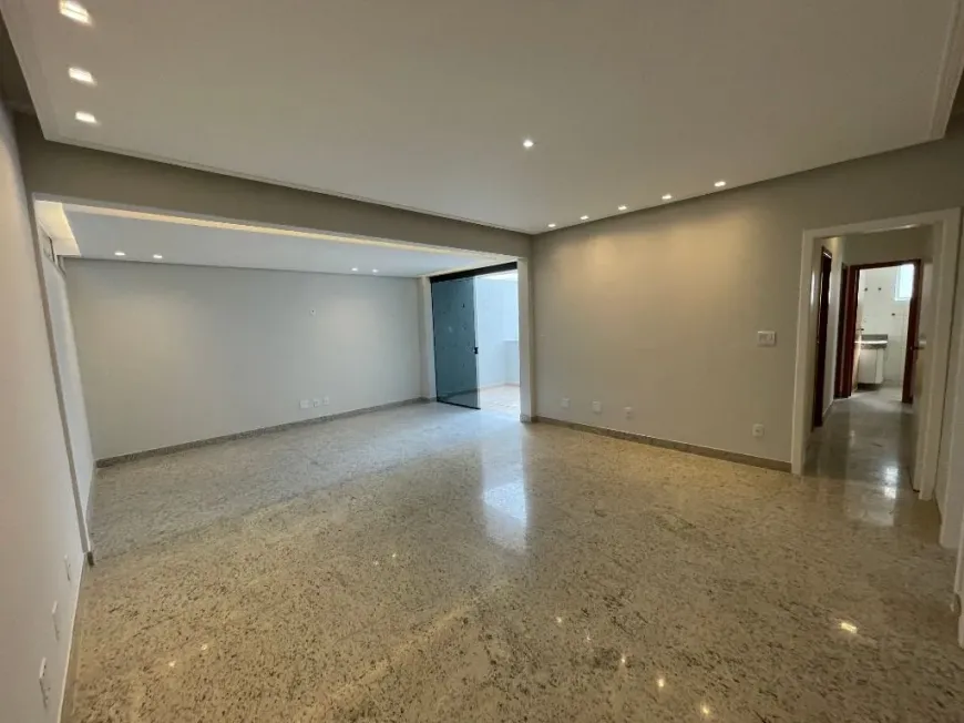 Foto 1 de Apartamento com 3 Quartos para venda ou aluguel, 203m² em Castelo, Belo Horizonte