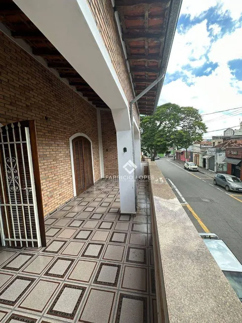 Foto 1 de Casa com 3 Quartos para venda ou aluguel, 287m² em Centro, Jacareí