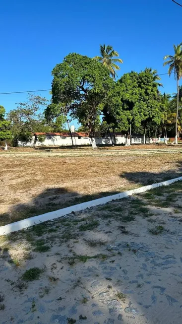 Foto 1 de Lote/Terreno com 1 Quarto à venda, 150m² em , Aquiraz