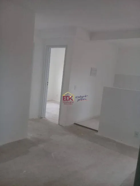 Foto 1 de Apartamento com 2 Quartos à venda, 48m² em Conjunto Residencial Araretama, Pindamonhangaba