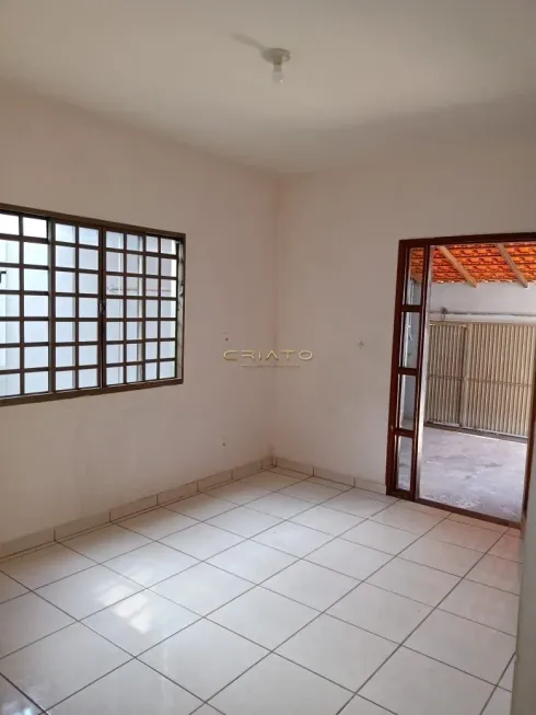 Foto 1 de Casa com 3 Quartos à venda, 110m² em Vila Formosa, Anápolis