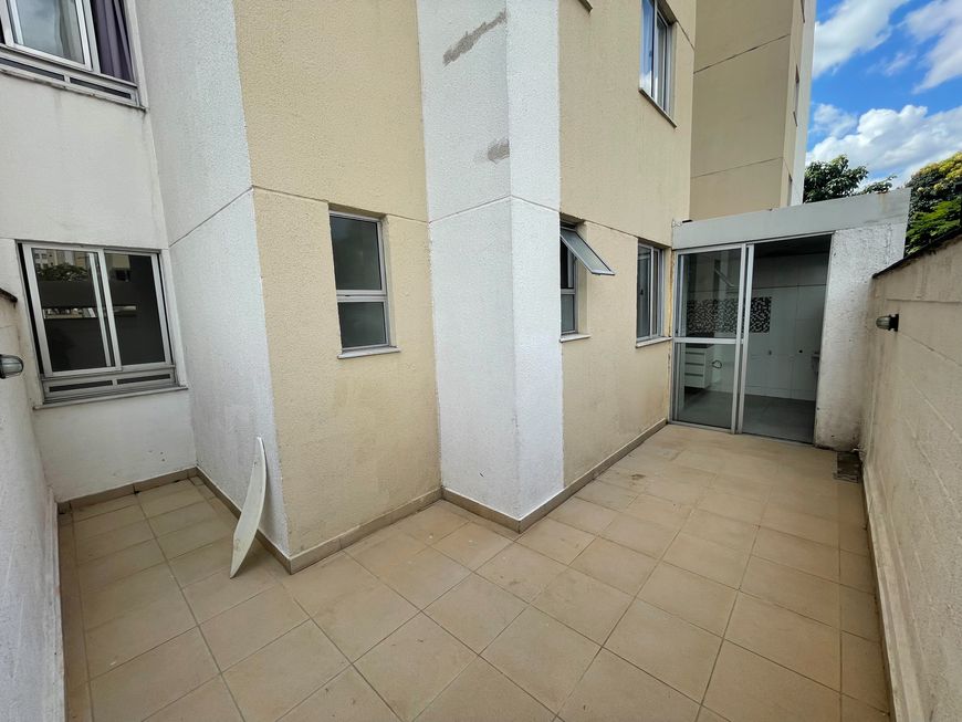 Foto 1 de Apartamento com 2 Quartos à venda, 75m² em Floramar, Belo Horizonte