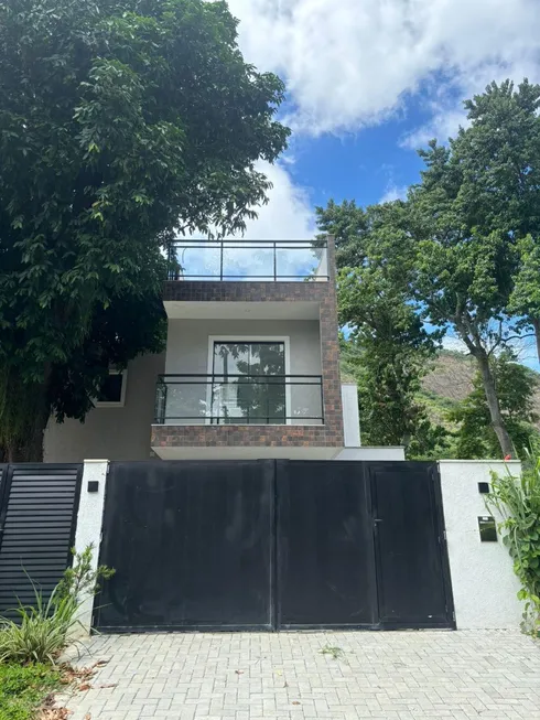 Foto 1 de Casa de Condomínio com 3 Quartos à venda, 210m² em Itaipu, Niterói