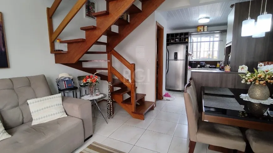 Foto 1 de Casa de Condomínio com 2 Quartos à venda, 67m² em Restinga, Porto Alegre