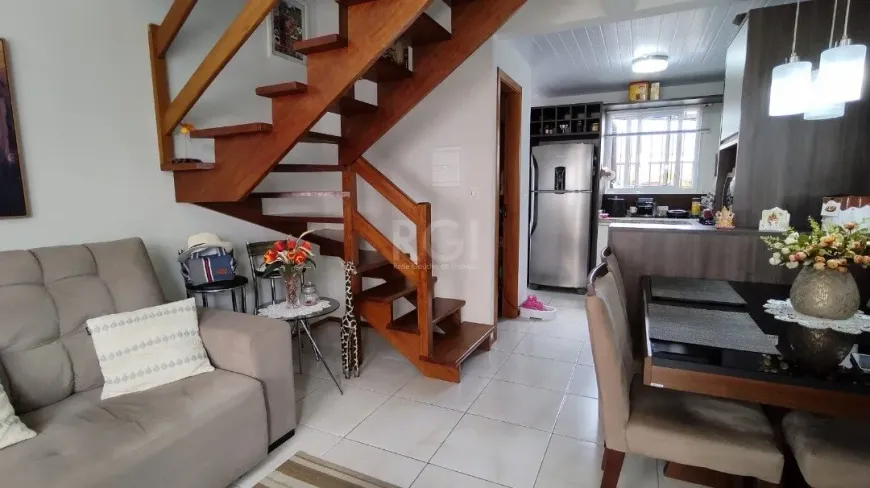 Foto 1 de Casa de Condomínio com 2 Quartos à venda, 68m² em Restinga, Porto Alegre