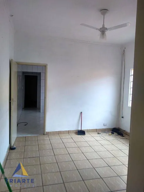 Foto 1 de Casa com 2 Quartos à venda, 88m² em Santo Antônio, Osasco