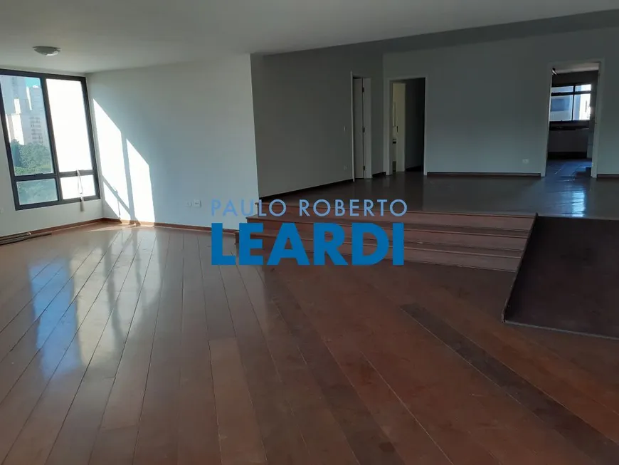 Foto 1 de Apartamento com 3 Quartos à venda, 297m² em Alphaville, Barueri