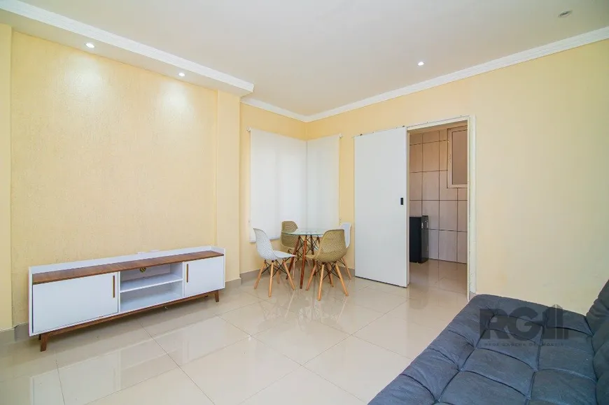 Foto 1 de Apartamento com 2 Quartos à venda, 53m² em Centro Histórico, Porto Alegre