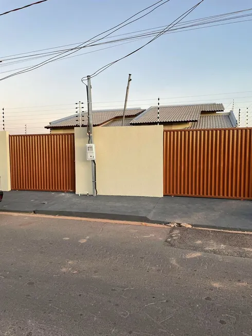 Foto 1 de Casa com 2 Quartos à venda, 80m² em Dom Bosco, Cuiabá