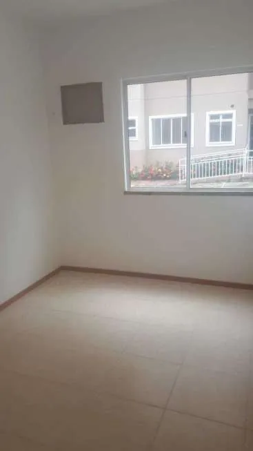 Foto 1 de Apartamento com 2 Quartos para alugar, 50m² em Taquara, Duque de Caxias