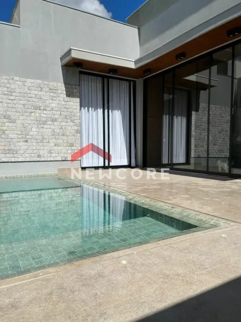 Foto 1 de Casa com 3 Quartos à venda, 230m² em Jardim Botânico, Uberlândia